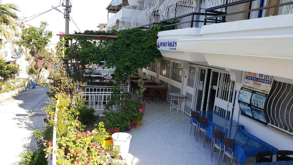 Ozgun Apart Hotel Kusadasi Bagian luar foto